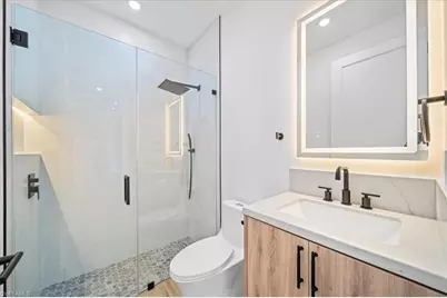 813 NW 8th Ter, Cape Coral, FL 33993 - Photo 18