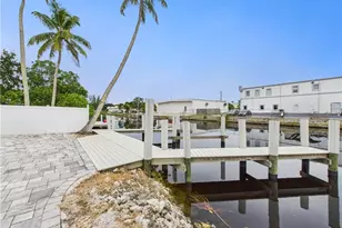 567 13th St N, Naples, FL 34102 - Photo 20