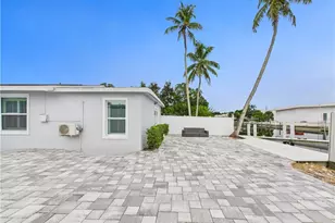 567 13th St N, Naples, FL 34102 - Photo 22