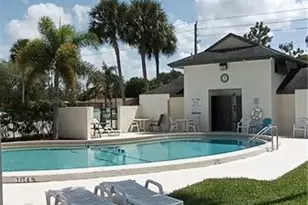 2135 Crystal Dr, Fort Myers, FL 33907 - Photo 4