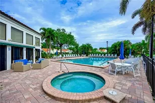 619 Beachwalk Cir, Naples, FL 34108 - Photo 22