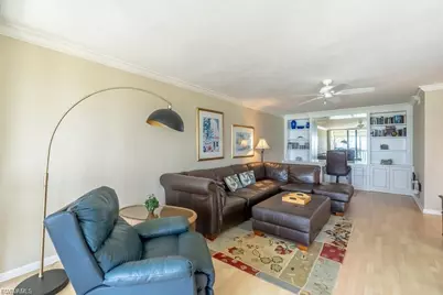 10475 Gulf Shore Dr #122, Naples, FL 34108 - Photo 4