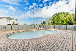 906 NE 2nd Ave, Cape Coral, FL 33909 - Photo 36