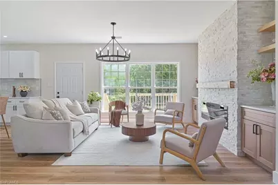 668 Kingsbury St E, Lehigh Acres, FL 33974 - Photo 4