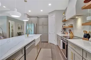 8517 S Lake Cir, Fort Myers, FL 33908 - Photo 10