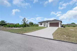 372 Chalet Ave S, Lehigh Acres, FL 33974 - Photo 8