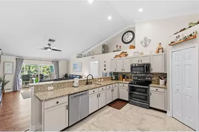 512 NW 24th Pl, Cape Coral, FL 33993 - Photo 14