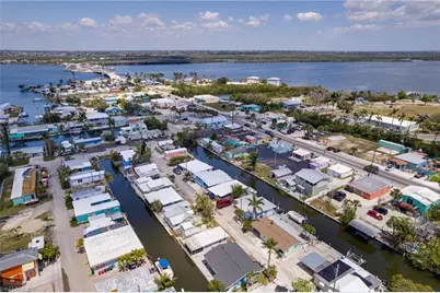 2647 Pine St, Matlacha, FL 33993 - Photo 42