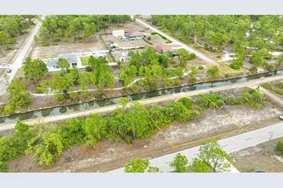 1113 E 12th St, Lehigh Acres, FL 33972 - Photo 6