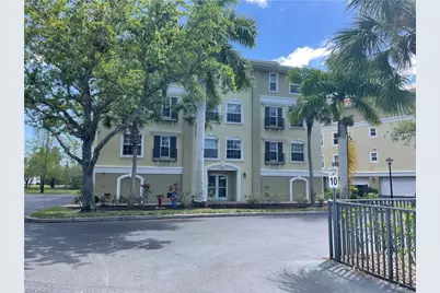 10031 Lake Cove Dr #302, Fort Myers, FL 33908 - Photo 2