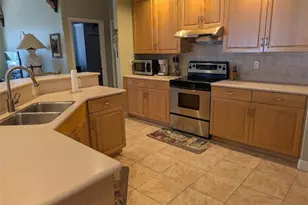 161 SE 17th St, Cape Coral, FL 33990 - Photo 6