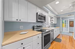 5304 Ladyfinger Lake Rd, Sanibel, FL 33957 - Photo 10