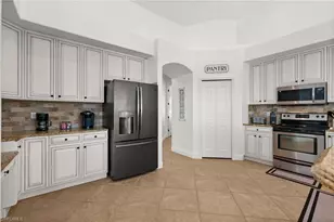 3041 SW 11th Pl, Cape Coral, FL 33914 - Photo 8