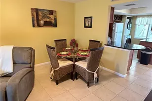 2526 SE 16th Pl, Cape Coral, FL 33904 - Photo 10