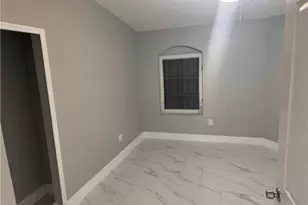 2400 Barcelona Ave, Fort Myers, FL 33905 - Photo 8