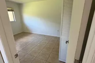 537 SE 6th Pl, Cape Coral, FL 33990 - Photo 8