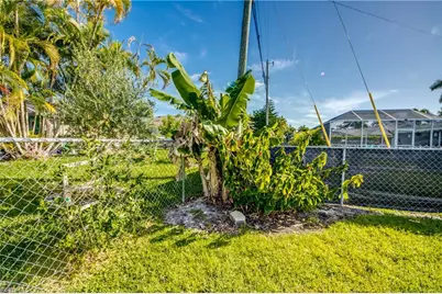 1927 SE 21st St, Cape Coral, FL 33990 - Photo 36