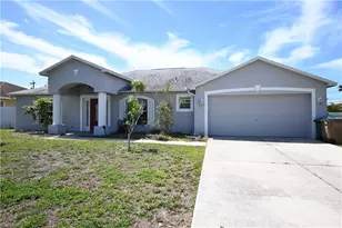 136 SE 19th Ln, Cape Coral, FL 33990 - Photo 2