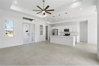 3425 NE 14th Pl, Cape Coral, FL 33909 - Photo 4