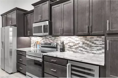 635 NE 7th Ter, Cape Coral, FL 33909 - Photo 12