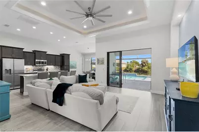 635 NE 7th Ter, Cape Coral, FL 33909 - Photo 6