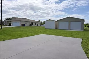 517 Peerless Cir, Lehigh Acres, FL 33974 - Photo 4