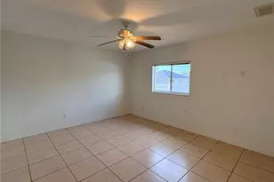 3824 SW 8th Pl, Cape Coral, FL 33914 - Photo 10