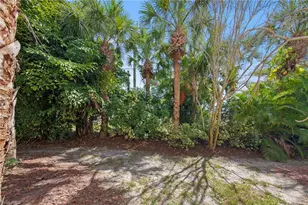 8273 Pacific Beach Dr, Fort Myers, FL 33966 - Photo 32