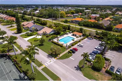 372 Fox Den Cir, Naples, FL 34104 - Photo 24