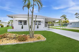 815 Holly Berry Ct, North Fort Myers, FL 33917 - Photo 2