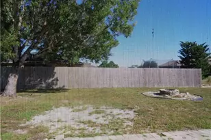 1101 NW 19th Pl, Cape Coral, FL 33993 - Photo 18