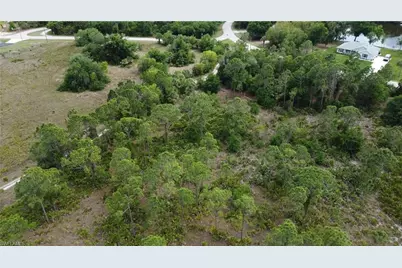 27276 Del Rio Dr, Punta Gorda, FL 33955 - Photo 6