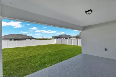 618 NE 2nd Pl, Cape Coral, FL 33909 - Photo 24