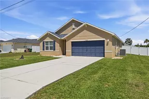2521 SW 11th Pl, Cape Coral, FL 33914 - Photo 2