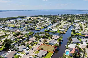 4425 N Gulf Cir, North Fort Myers, FL 33903 - Photo 1