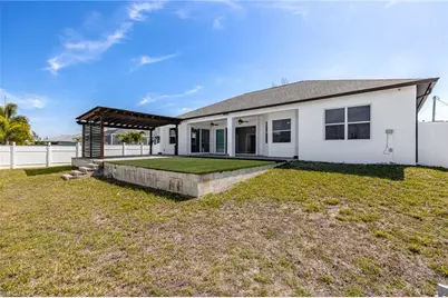 1910 NW 21st Pl, Cape Coral, FL 33993 - Photo 36