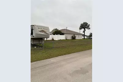 866 Chipley St E, Lehigh Acres, FL 33974 - Photo 34