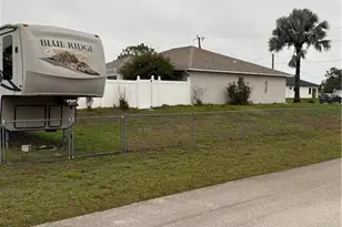 866 Chipley St E, Lehigh Acres, FL 33974 - Photo 34
