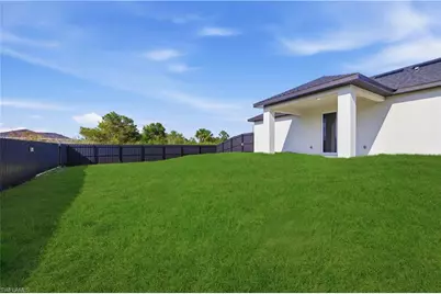 519 Monroe Ave, Lehigh Acres, FL 33972 - Photo 8