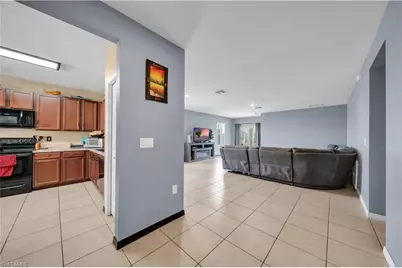 10549 Canal Brook Ln, Lehigh Acres, FL 33936 - Photo 10
