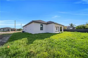 1412 NE 2nd Pl, Cape Coral, FL 33909 - Photo 8