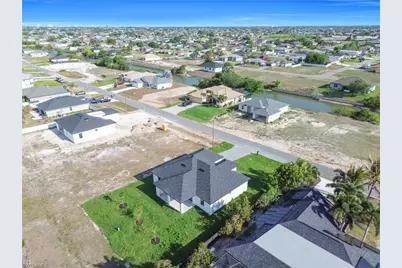 1412 NE 2nd Pl, Cape Coral, FL 33909 - Photo 40