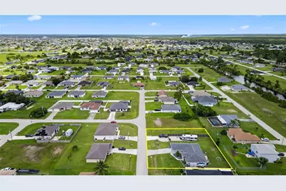 309 NE 30th Ter, Cape Coral, FL 33909 - Photo 36