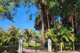 381 8th St NE, Naples, FL 34120 - Photo 38
