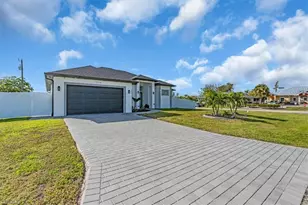 116 SE 5th Pl, Cape Coral, FL 33990 - Photo 4