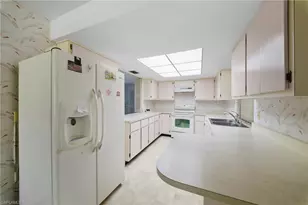 2225 Dover Ave, Fort Myers, FL 33907 - Photo 4