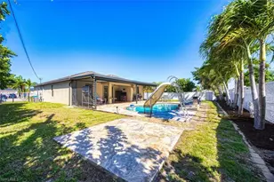 705 SW 10th Pl, Cape Coral, FL 33991 - Photo 8