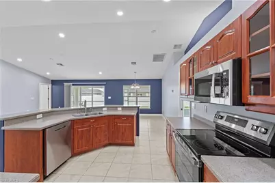525 NE 6th Ave, Cape Coral, FL 33909 - Photo 12