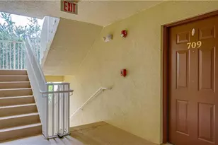4105 Residence Drive, Fort Myers, FL 33901 - Photo 4