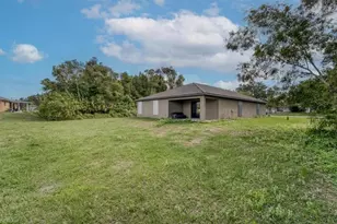 722 Arundel Cir, Fort Myers, FL 33913 - Photo 8